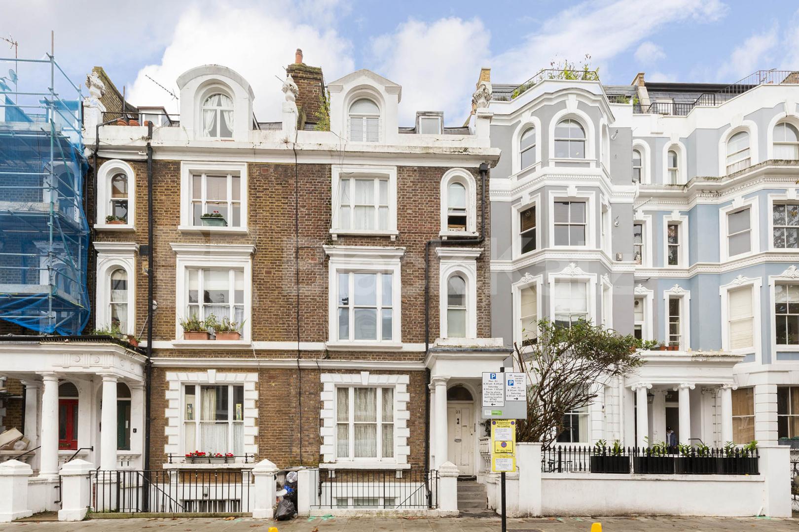 Stunning three bed with two bathrooms and a garden in Notting Hill Collville Road , Notting Hill